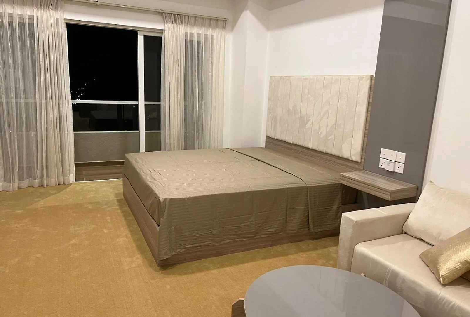 Sea View - Luxury Apartments By Tyronne Negombo