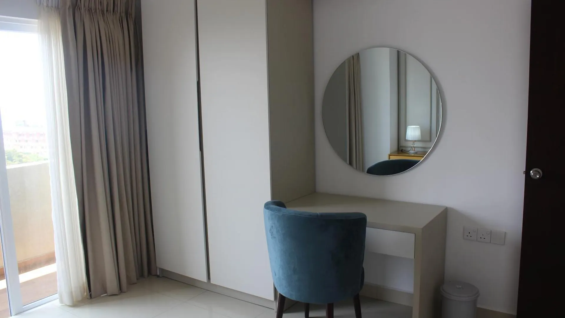 Sea View - Luxury Apartments By Tyronne Negombo