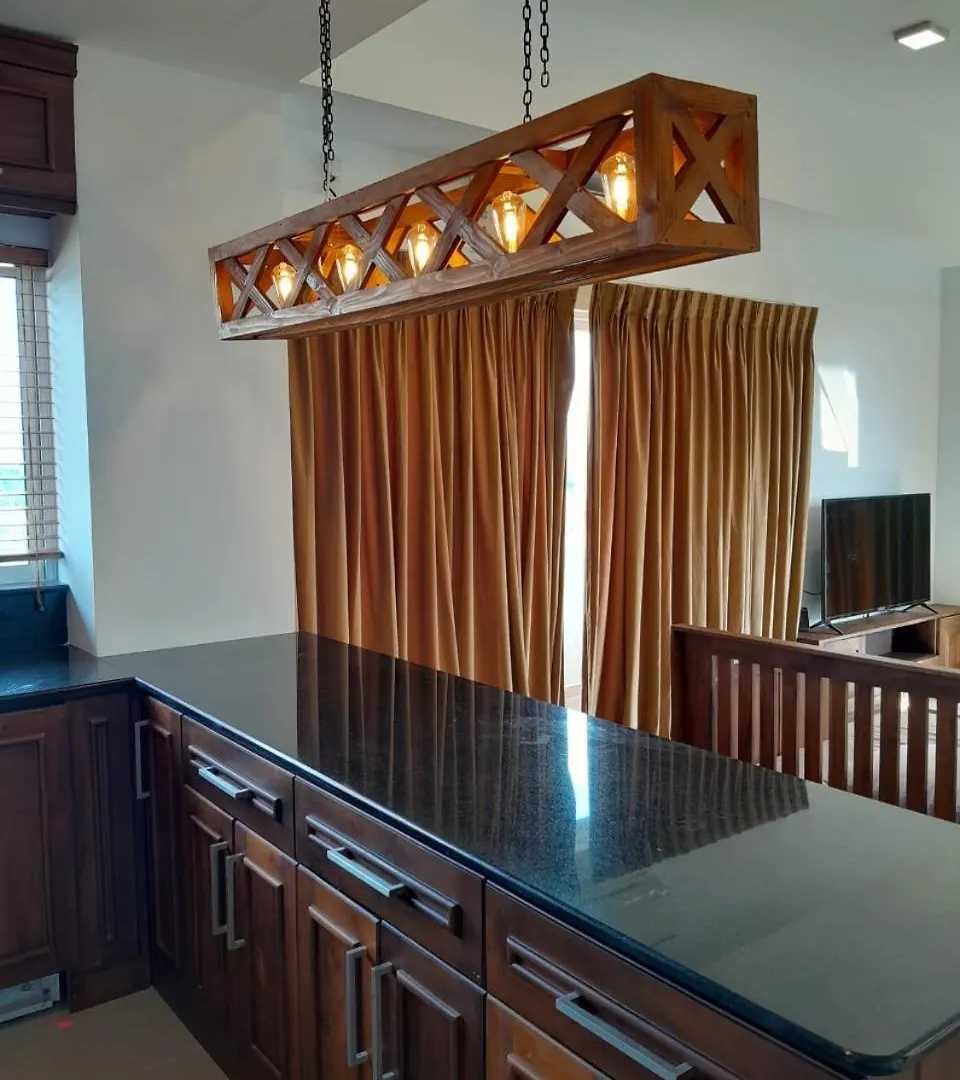 Sea View - Luxury Apartments By Tyronne Negombo
