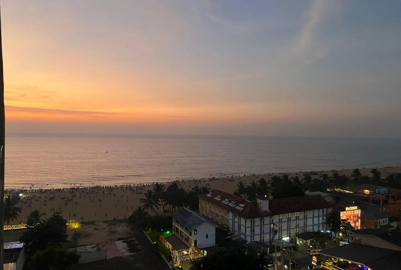 Sea View - Luxury Apartments By Tyronne Negombo