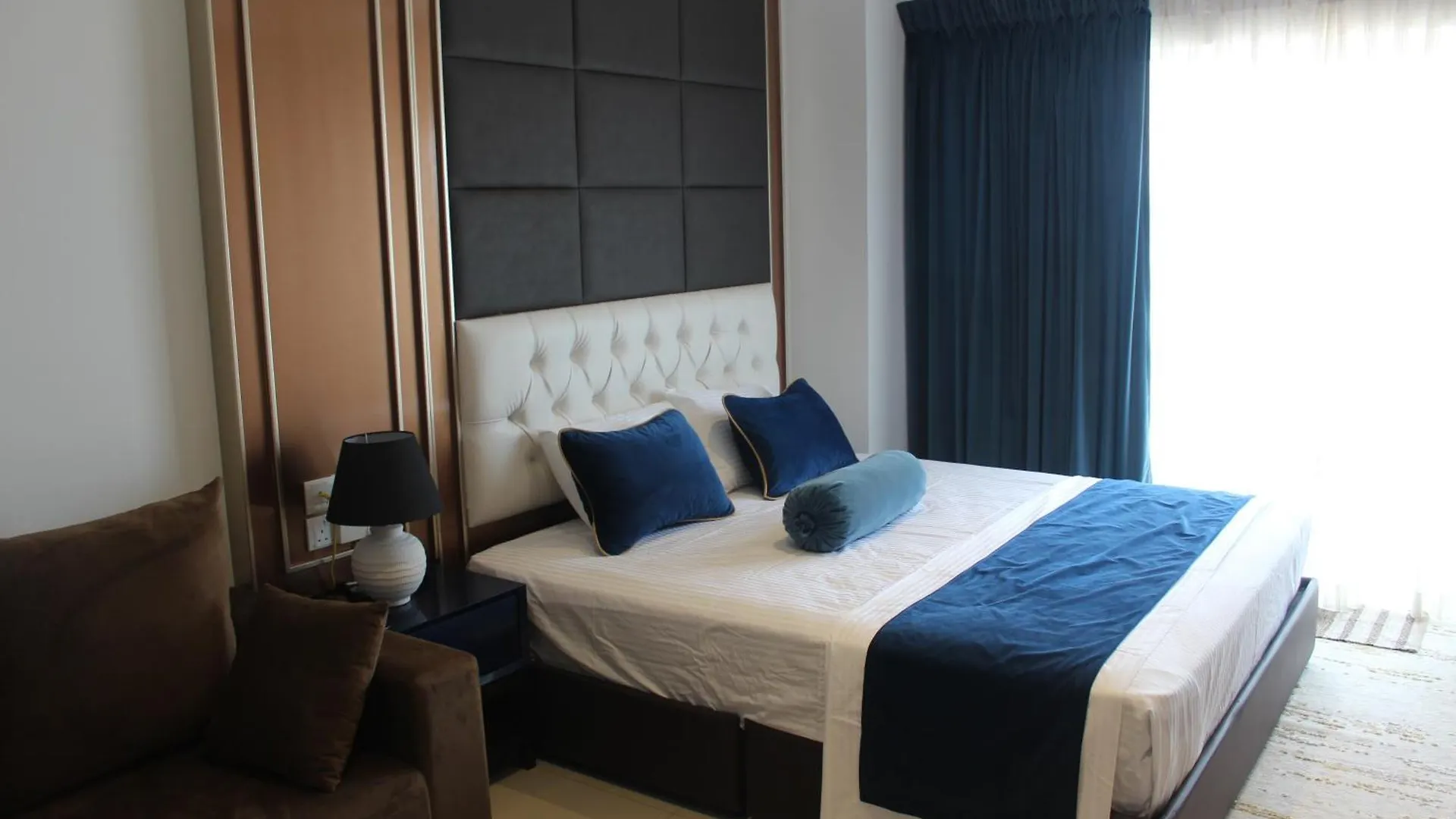 Sea View - Luxury Apartments By Tyronne Negombo