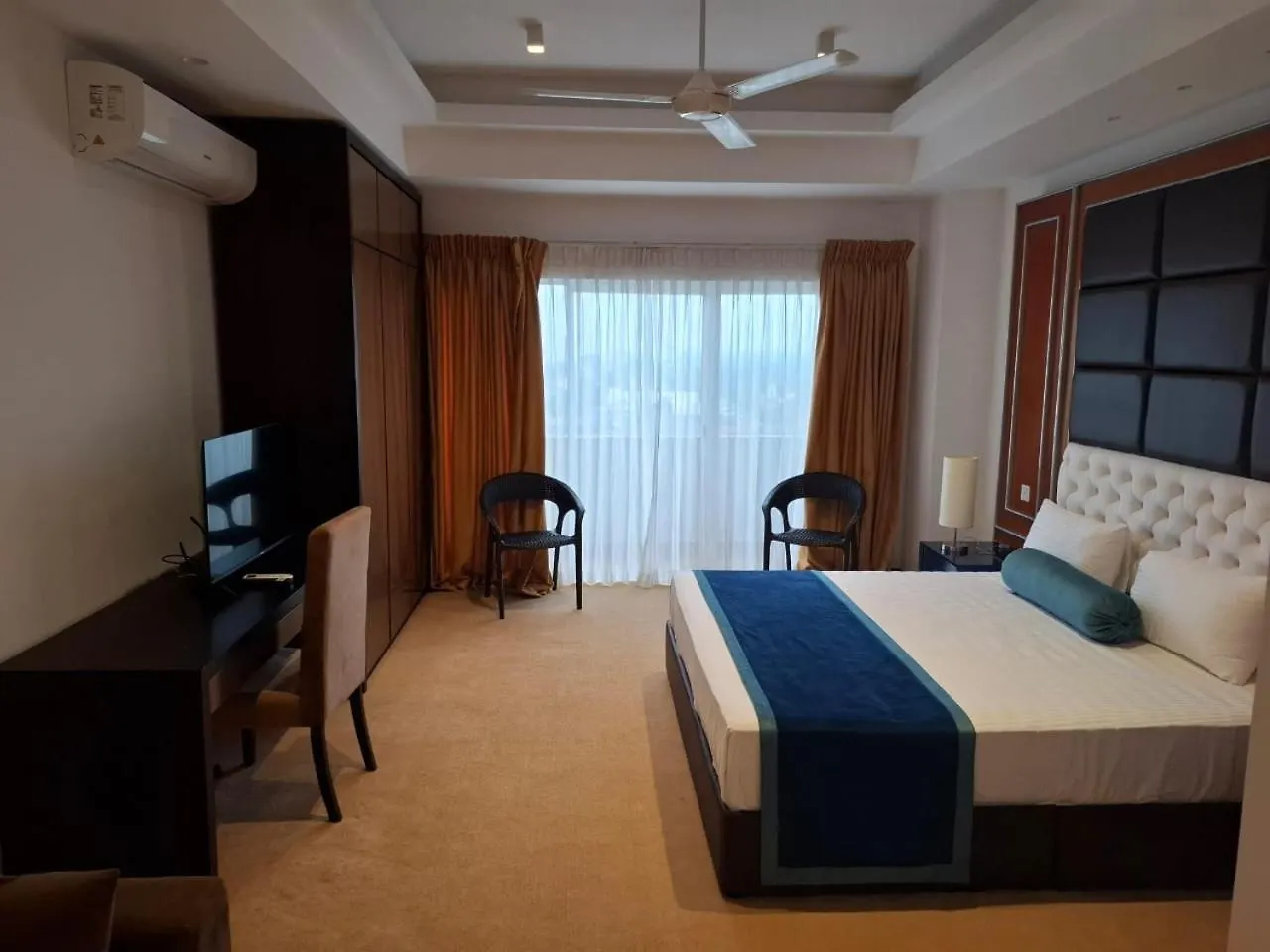 Sea View - Luxury Apartments By Tyronne Negombo