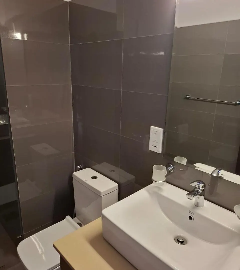 Sea View - Luxury Apartments By Tyronne Negombo